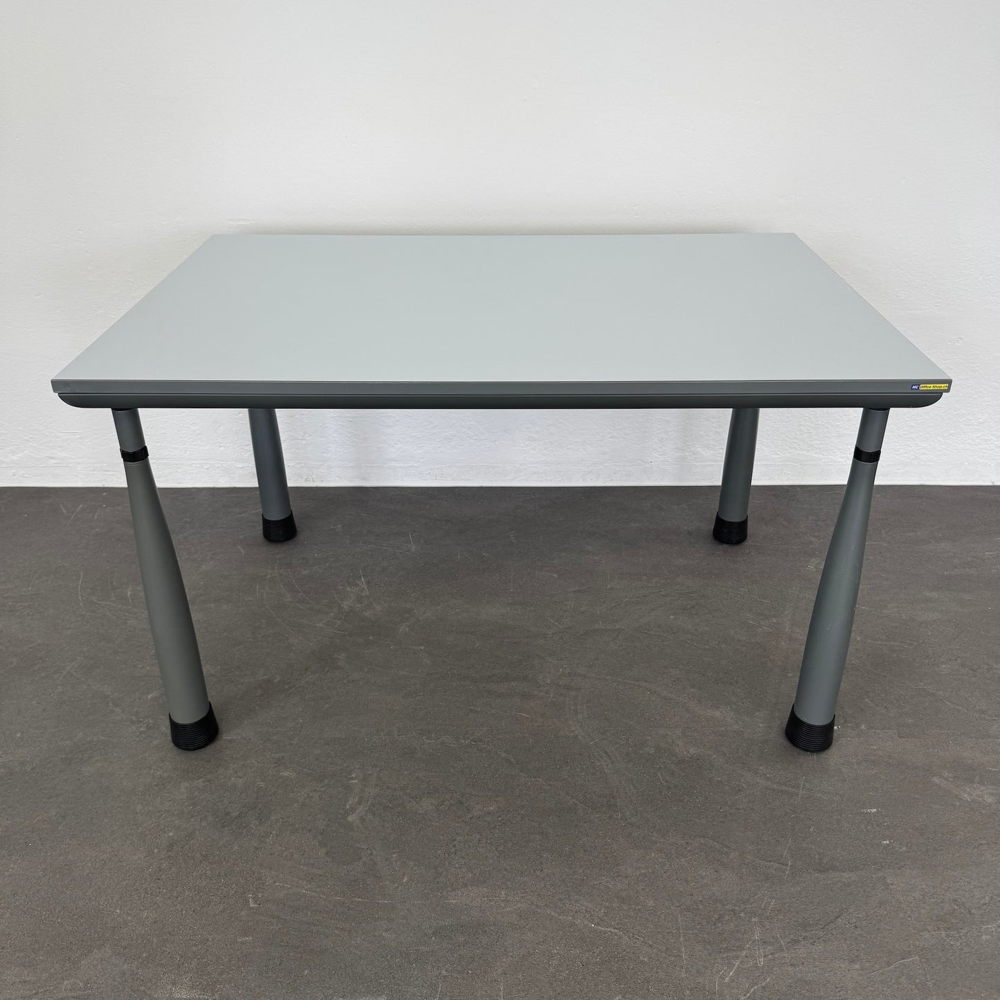 Lista Office LO Solution Schreibtisch mit Tischplatte Lichgrau und anthraziter Kante