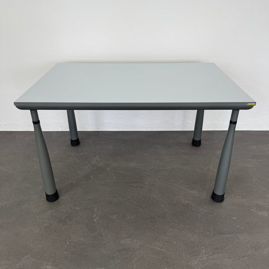 Lista Office LO Solution Schreibtisch mit Tischplatte Lichgrau und anthraziter Kante