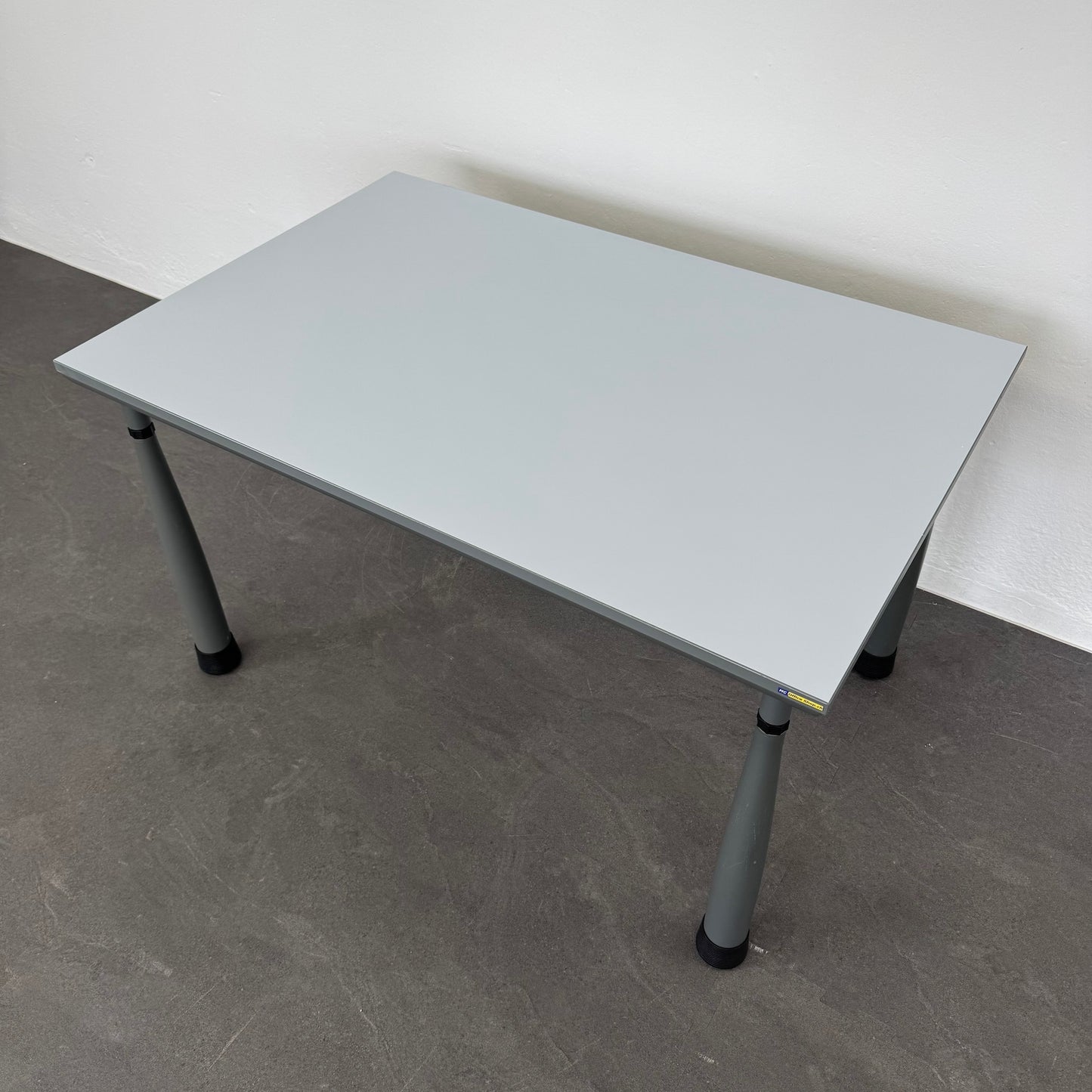 Lista Office LO Solution Schreibtisch höheverstellbar von 690-730mm