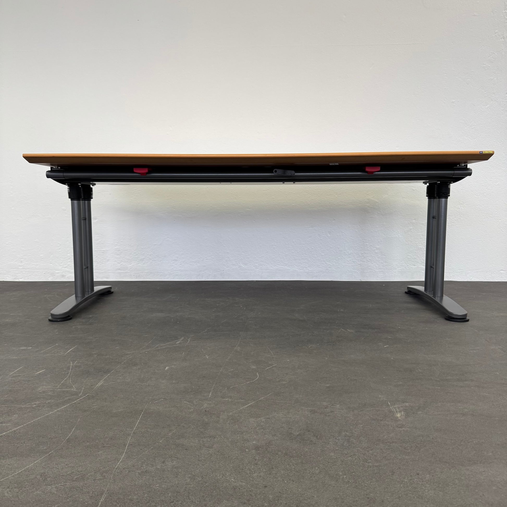 Ergodata System Desk Schreibtisch mit anthrazitem Tischgestell