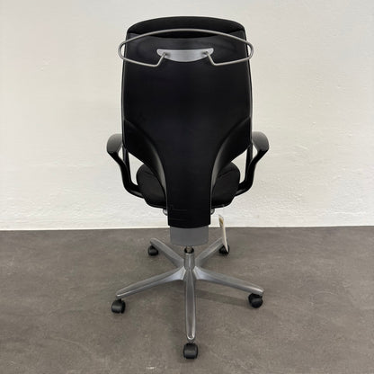 Giroflex G64 Bürodrehstuhl mit Synchronmechanik