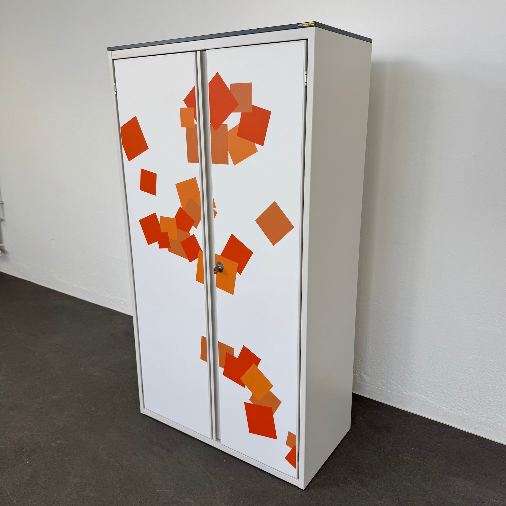 Lista Office Storage Flügeltür-Aktenschrank mit Schlüssel