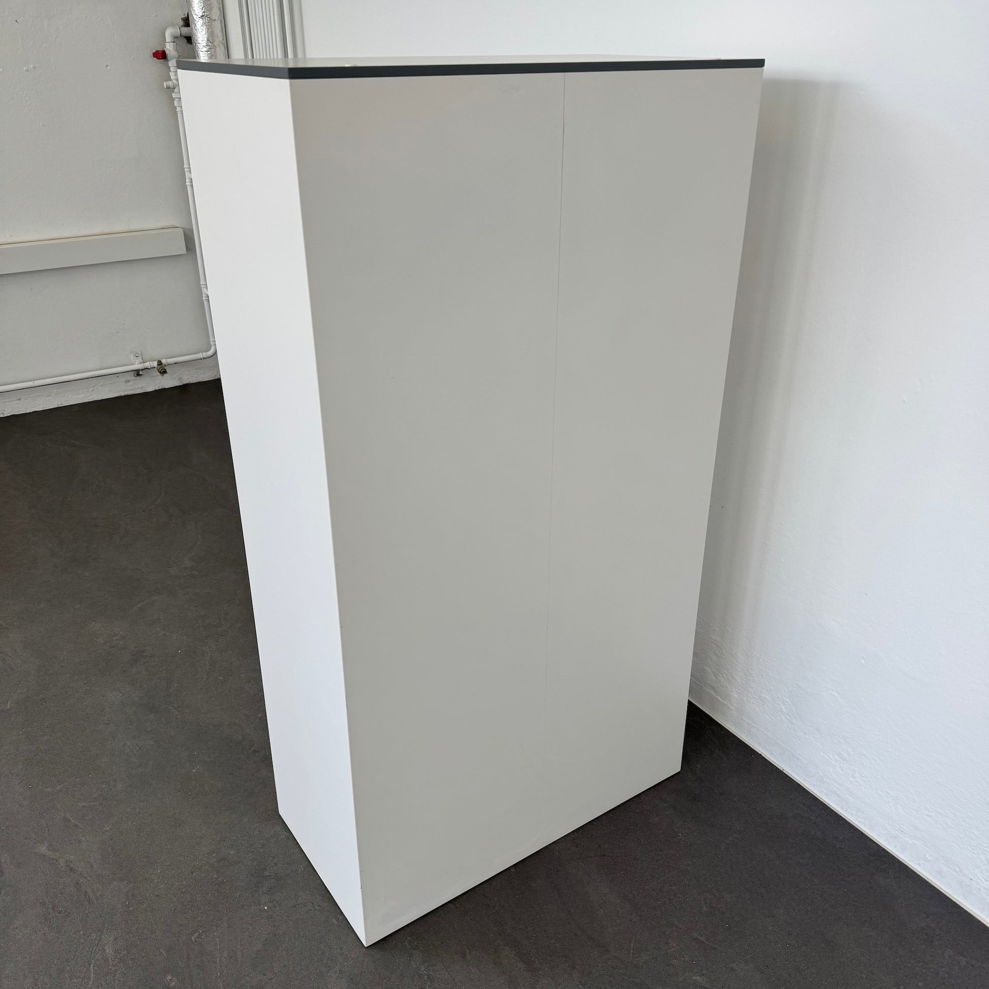 Lista Office Storage Flügeltür-Aktenschrank Ansicht von hinten