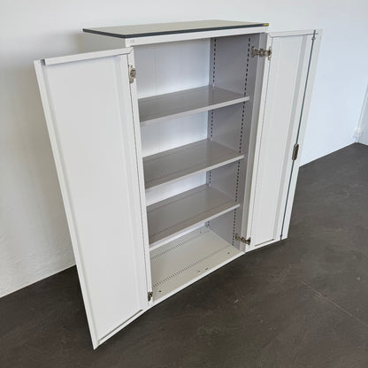 Lista Office Storage Flügeltür-Aktenschrank mit 3 Fachböden - 6038605