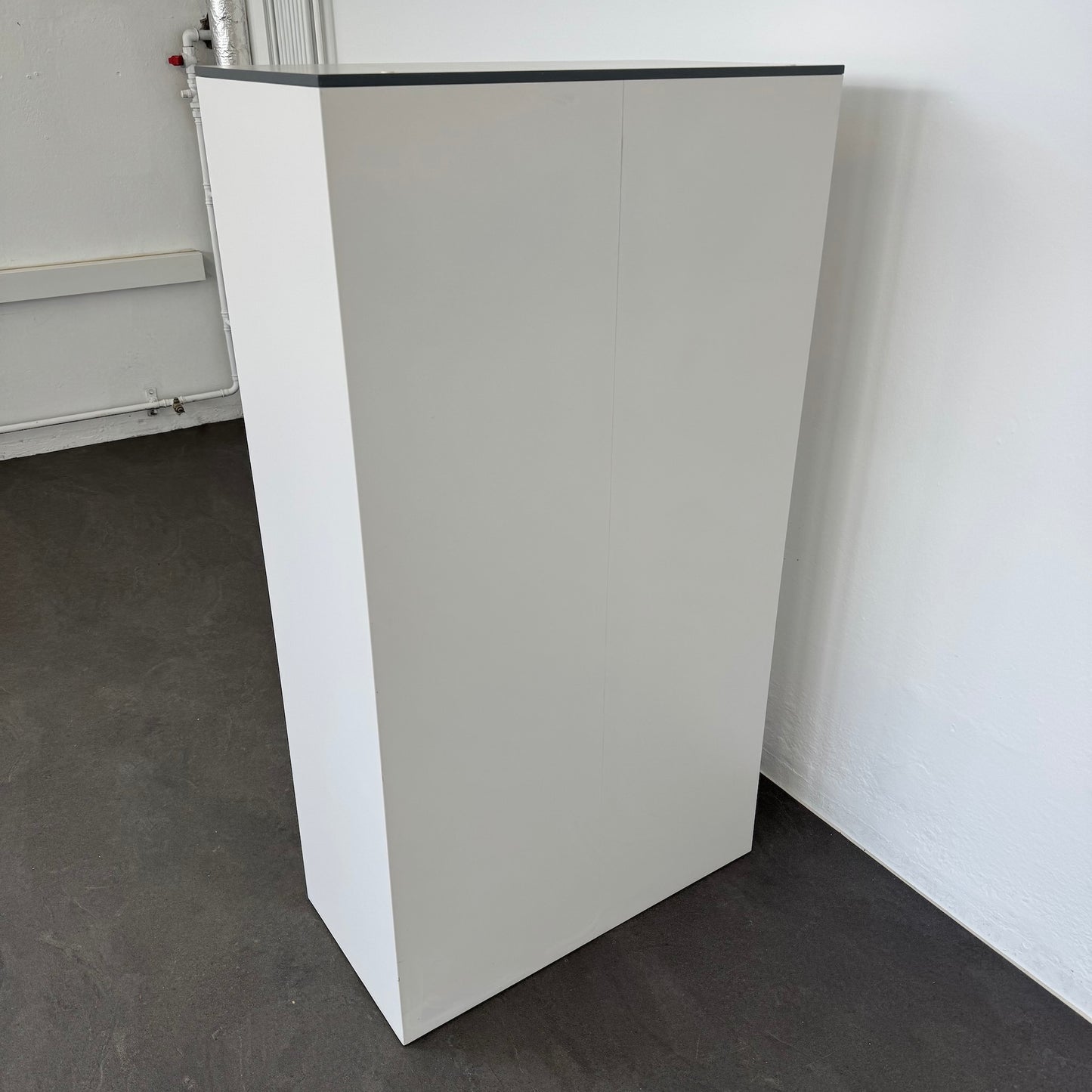 Lista Office Storage Flügeltür-Aktenschrank Ansicht von hinten