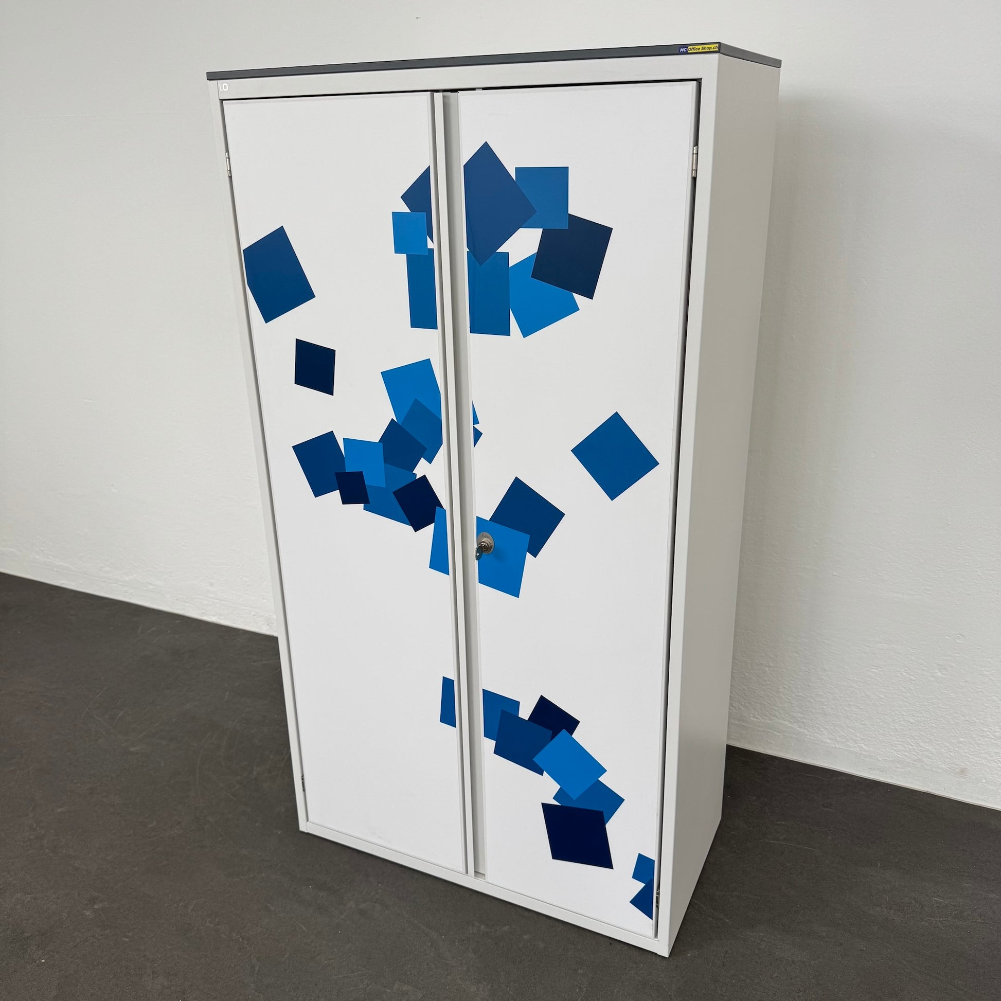 Lista Office Storage Flügeltür-Aktenschrank mit Schlüssel