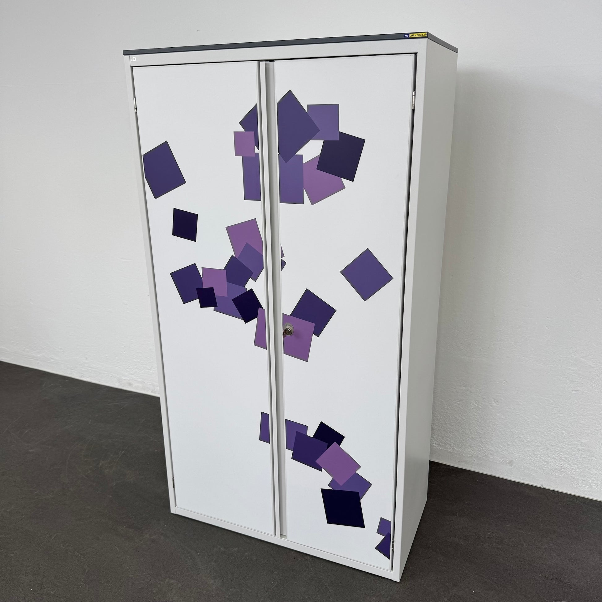 Lista Office Storage Flügeltür-Aktenschrank mit Schlüssel