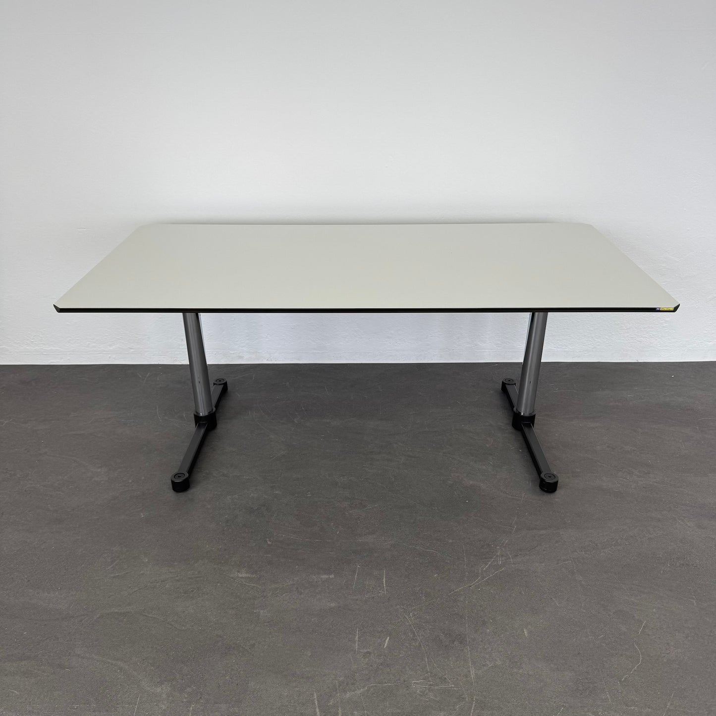 USM-Haller Kitos Tisch