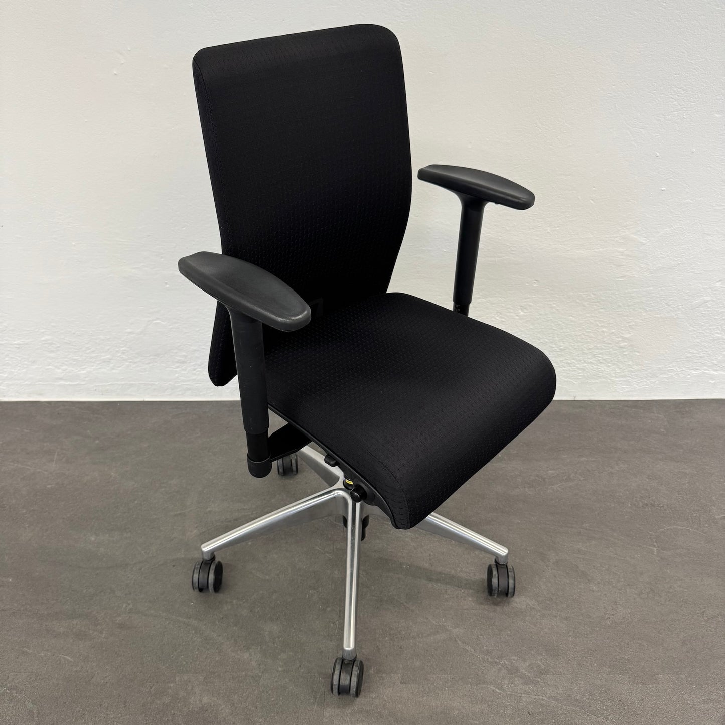 Girsberger Pronto Bürodrehstuhl mit Armlehnen