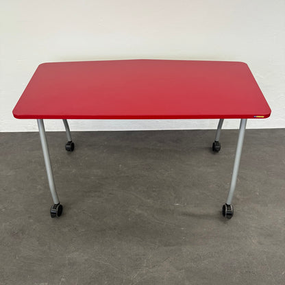 Steelcase Education Roll-Schreibtisch aus Spanplatte Rot - 6038644