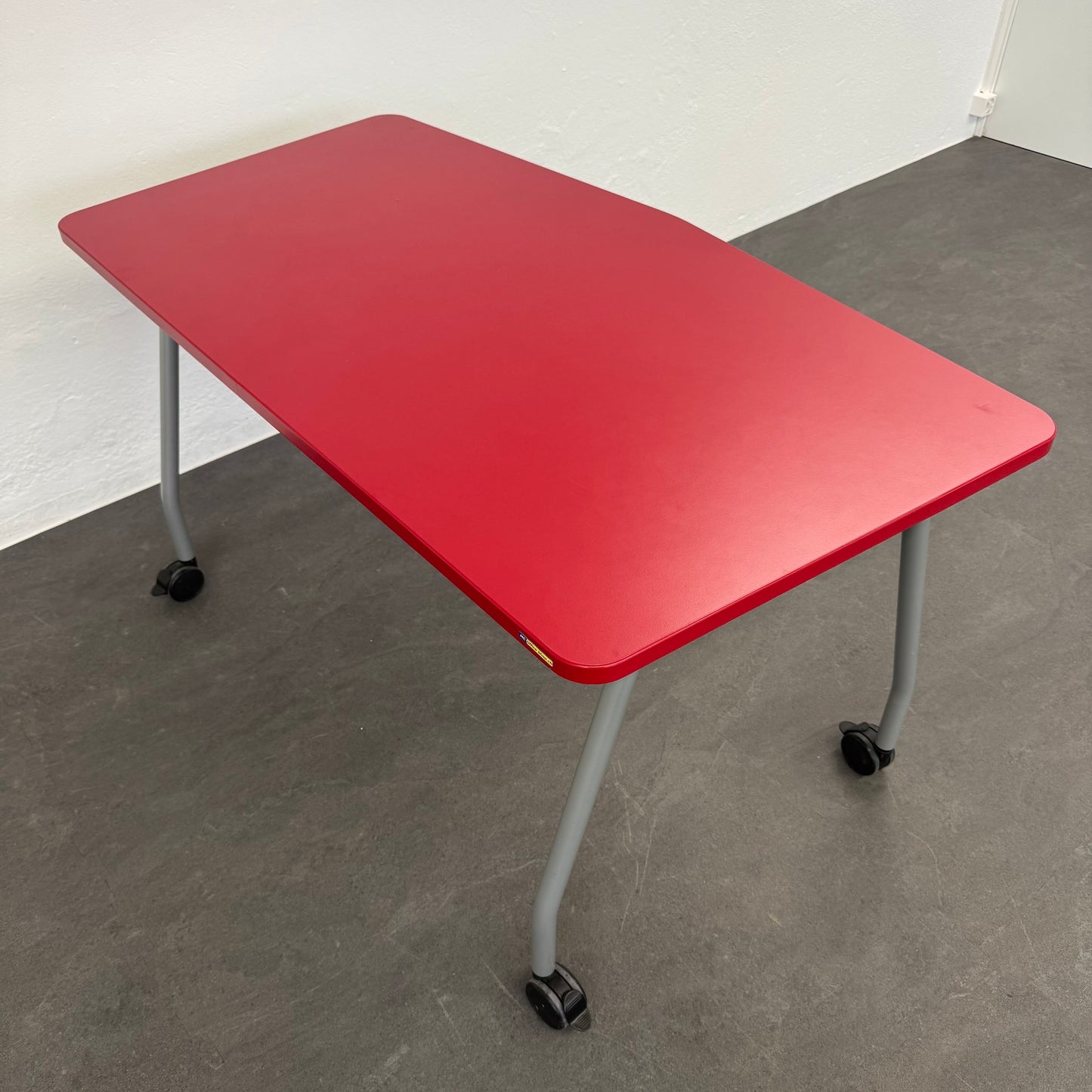 Steelcase Education Roll-Schreibtisch Ansicht von oben