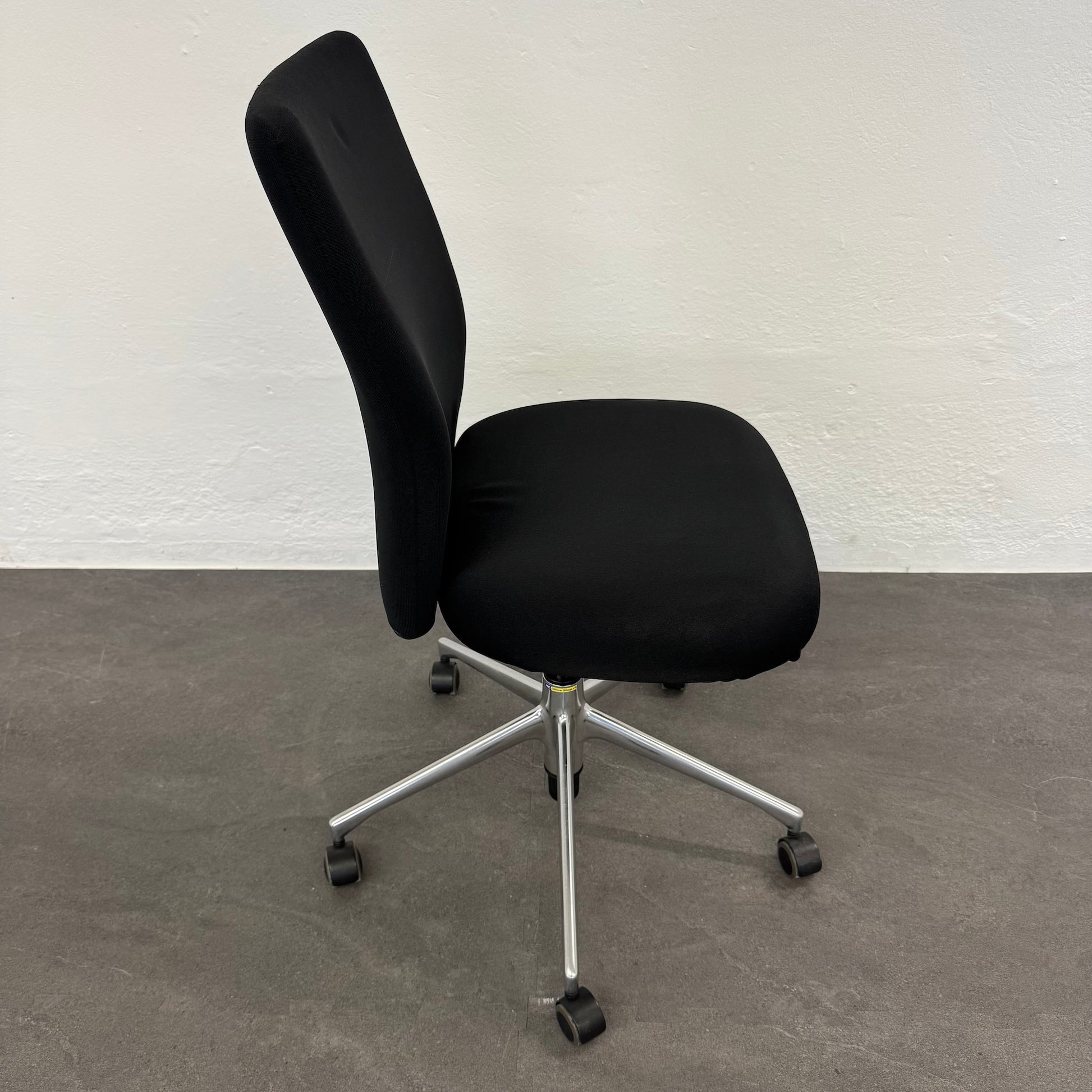 Vitra T-Chair Bürodrehstuhl seitliche Ansicht