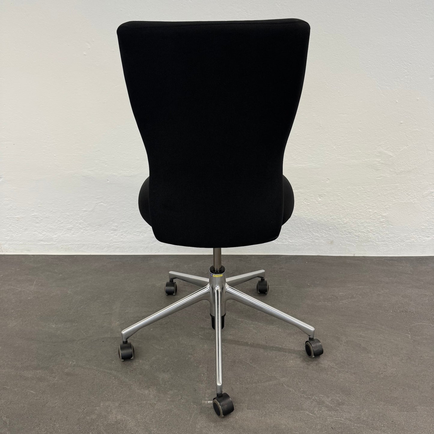 Vitra T-Chair Bürodrehstuhl Ansicht von hinten