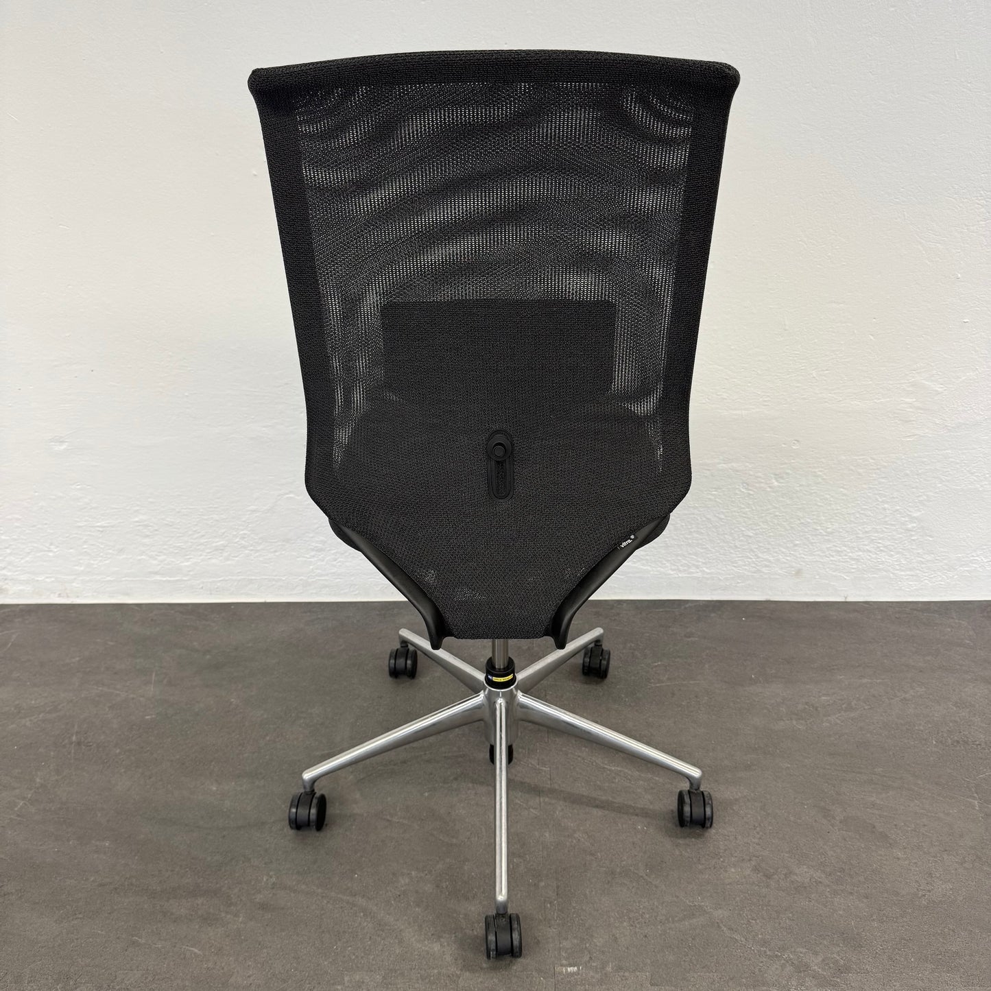 Vitra Meda Chair Bürodrehstuhl Ansicht von hinten