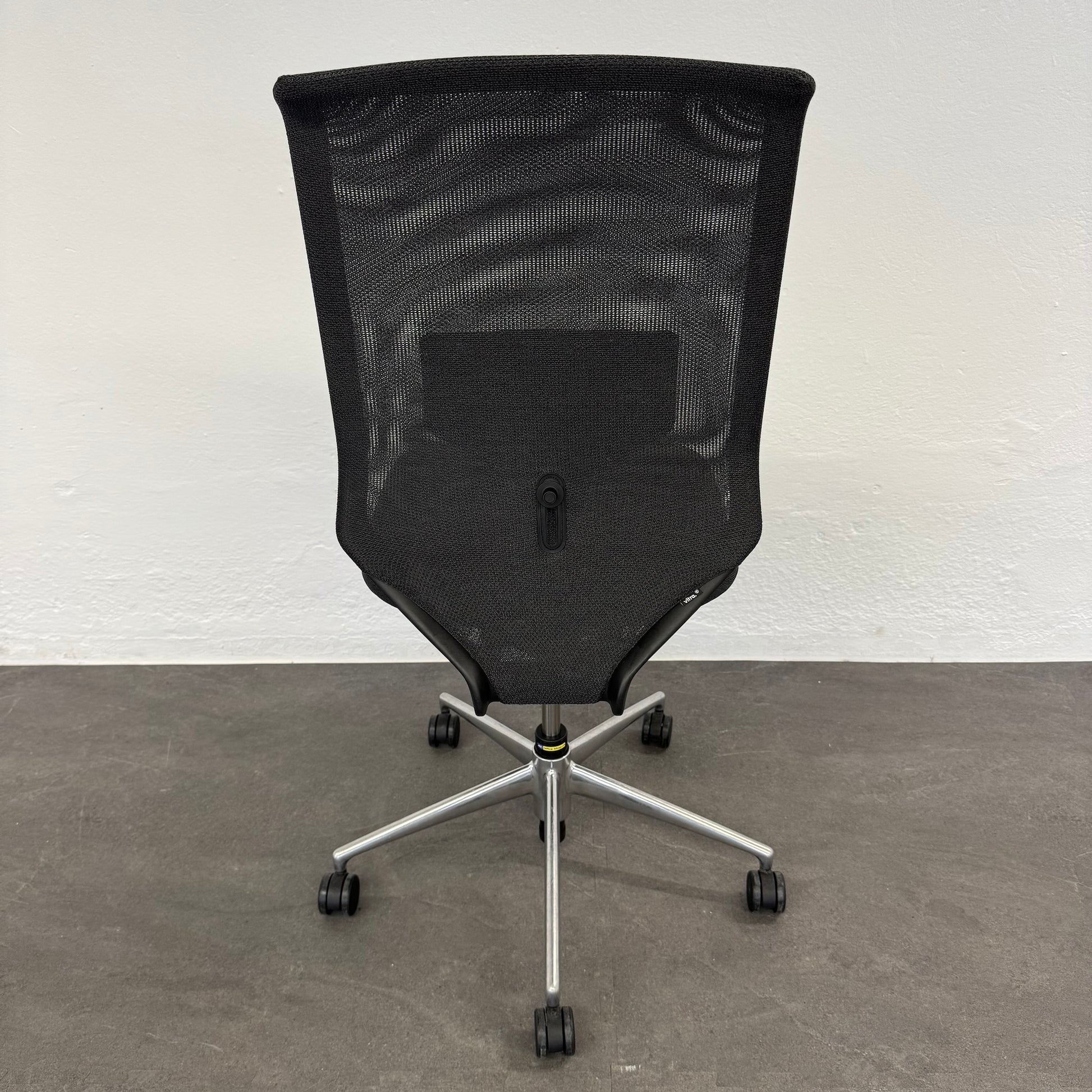 Vitra Meda Chair Bürodrehstuhl Ansicht von hinten