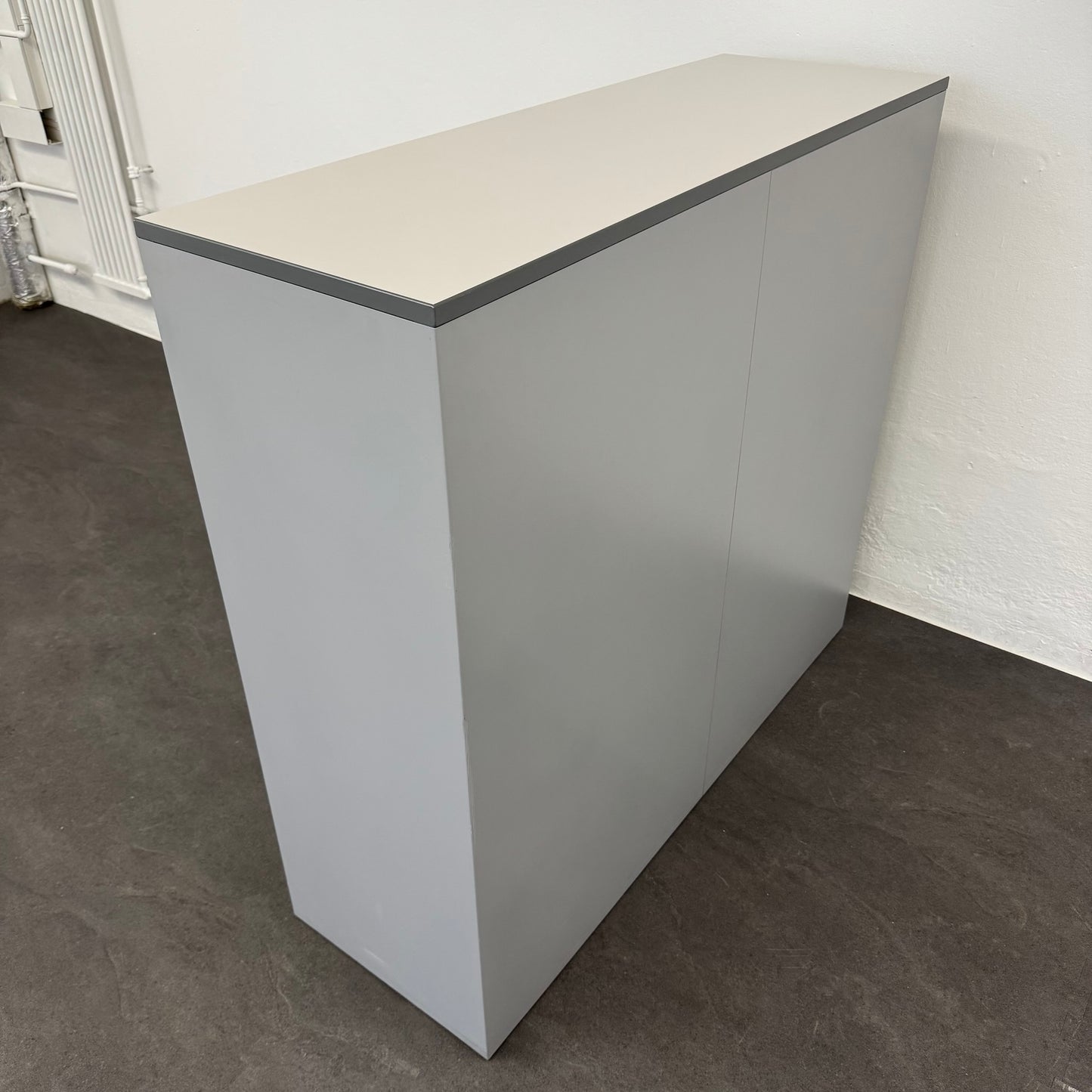 Lista Office LO Storage Lateralschrank Ansicht von der Seite