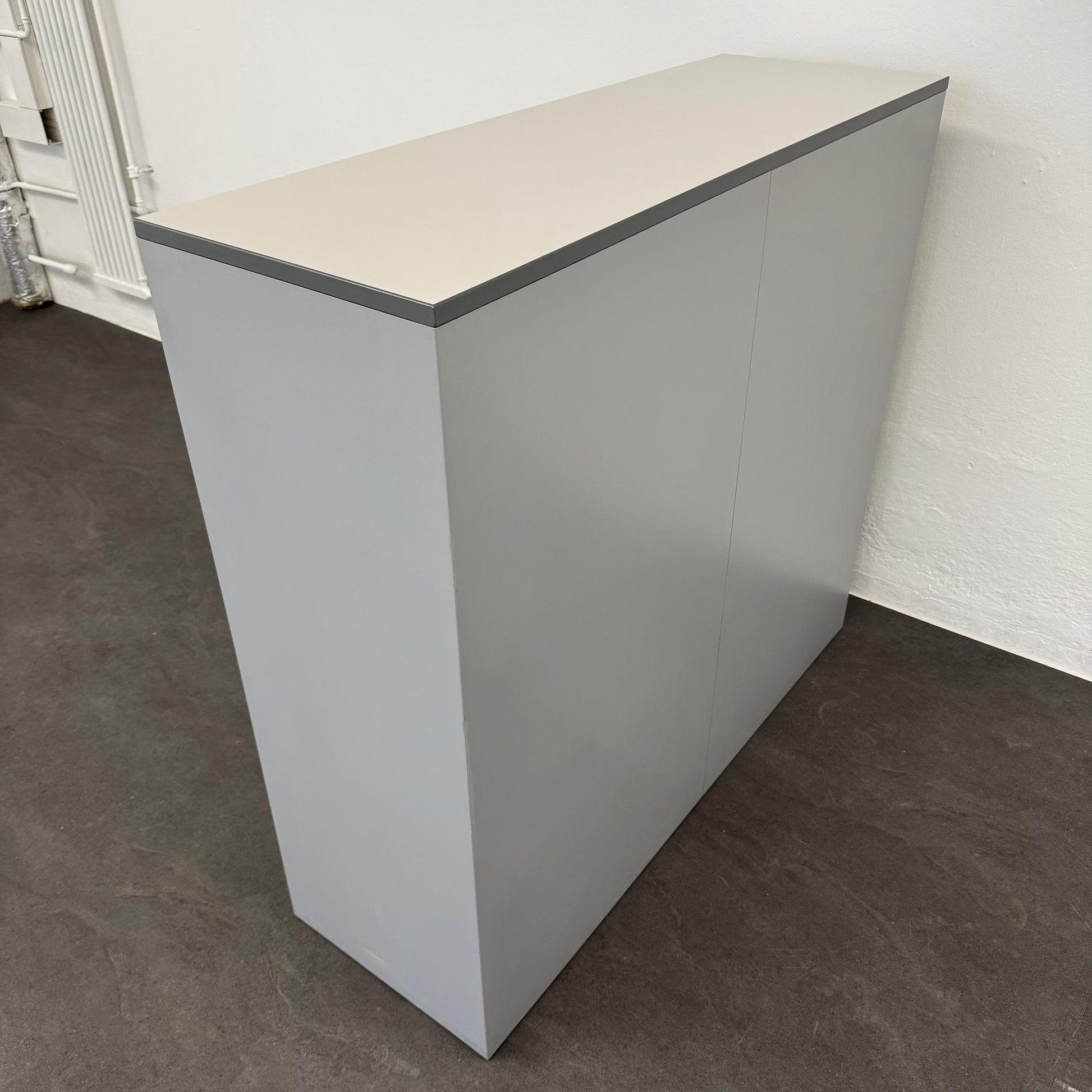 Lista Office LO Storage Lateralschrank Ansicht von der Seite