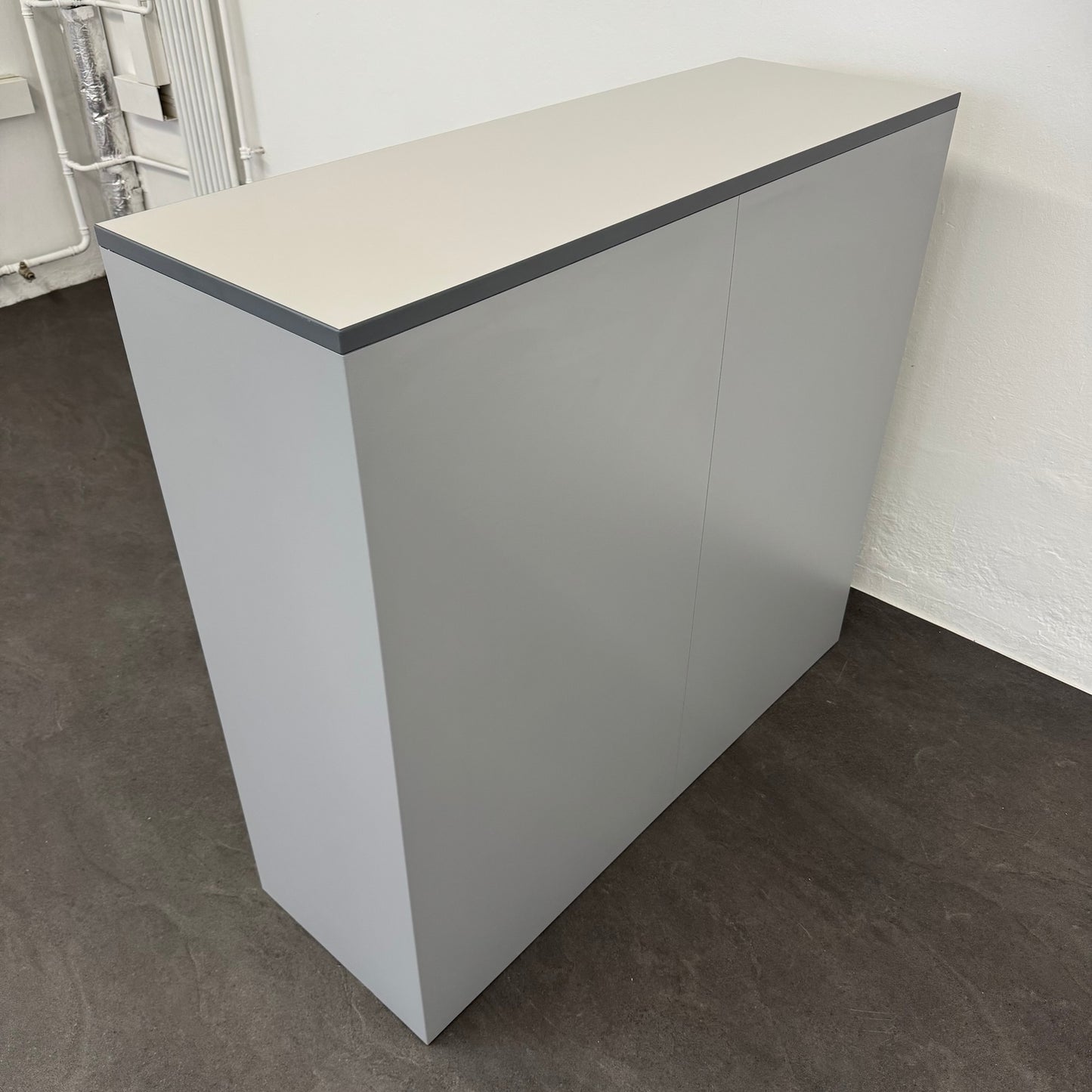 Lista Office LO Storage Lateralschrank Ansicht von der Seite