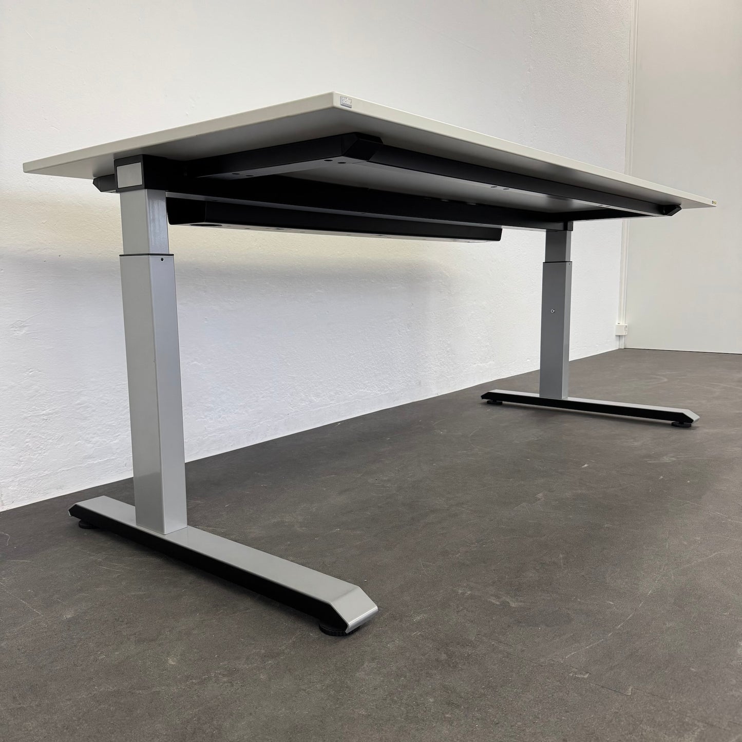 Sedus temtation c Schreibtisch mechanisch höhenverstellbar von 620 - 850mm