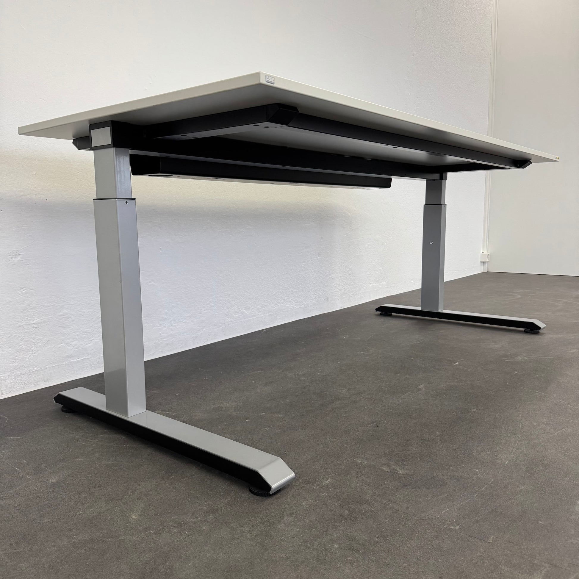 Sedus temtation c Schreibtisch mechanisch höhenverstellbar von 620 - 850mm