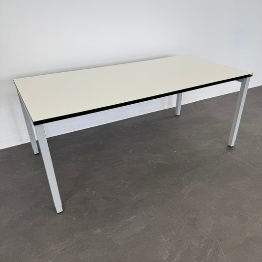 Embru eQ Vierbeintisch höhenverstellbar von 680 - 800mm