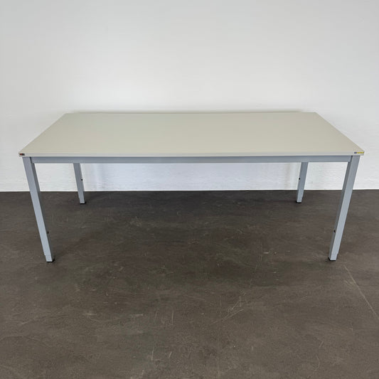 AMLINE Classic Vierbeintisch mit lichtgrauer Spanplatte