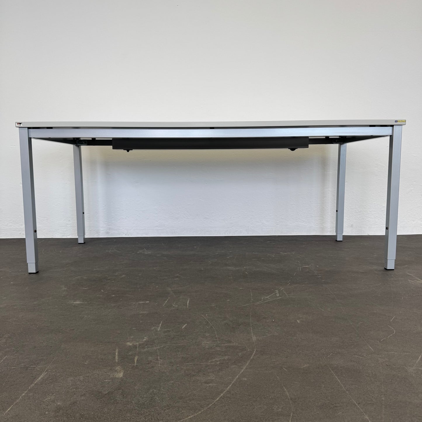 AMLINE Classic Vierbeintisch Ansicht von unten