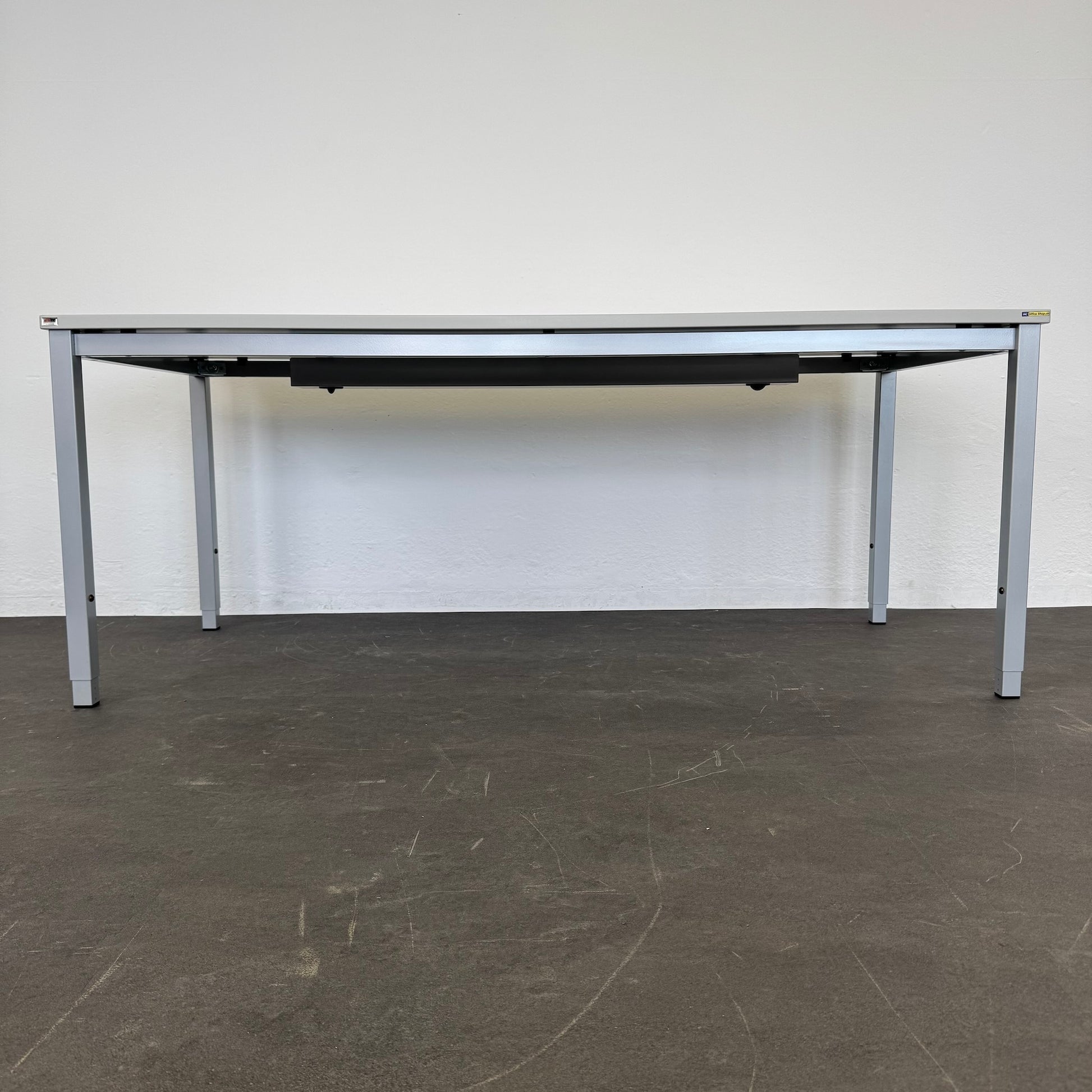 AMLINE Classic Vierbeintisch Ansicht von unten