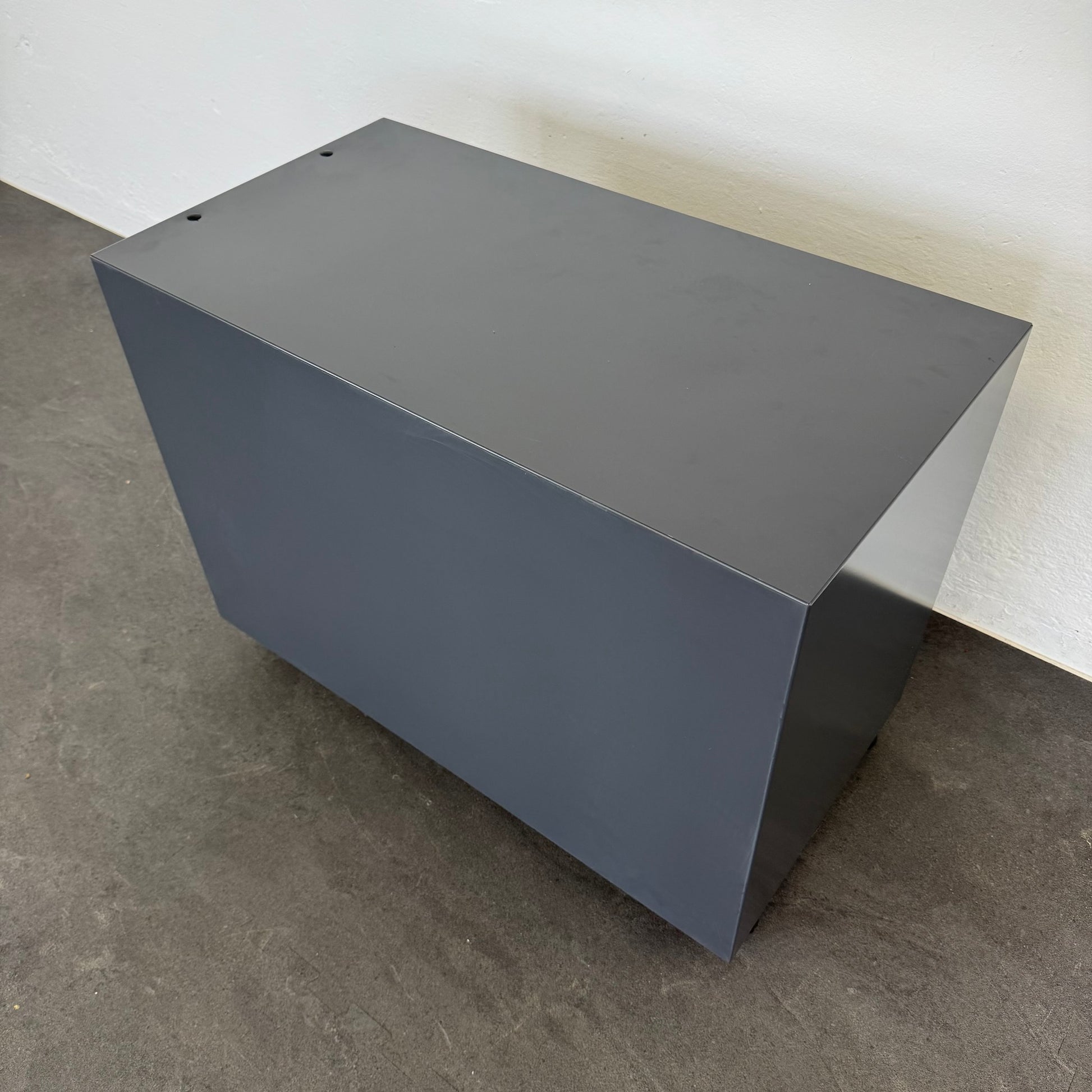 Lista Office Serie L Roll-Korpus Ansicht von der Seite