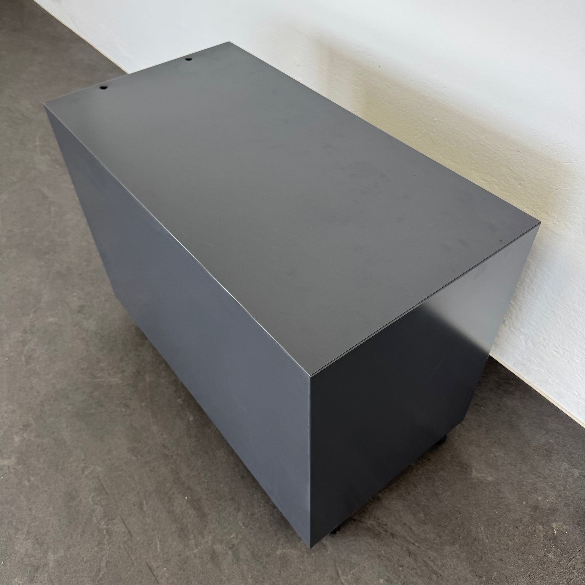 Lista Office Serie L Roll-Korpus Ansicht von hinten