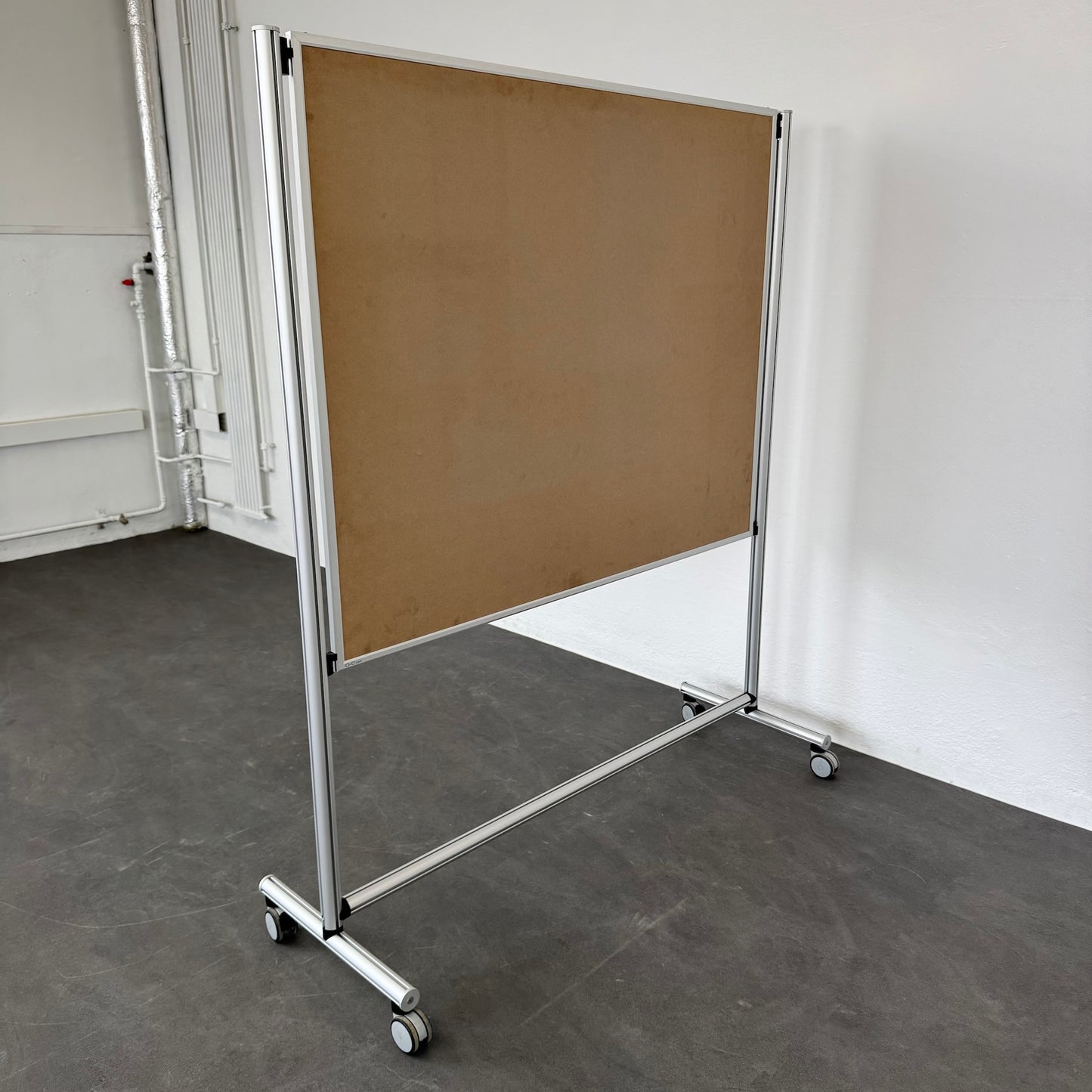 O + C Tafelständer fahrbar Pinwand-Seite