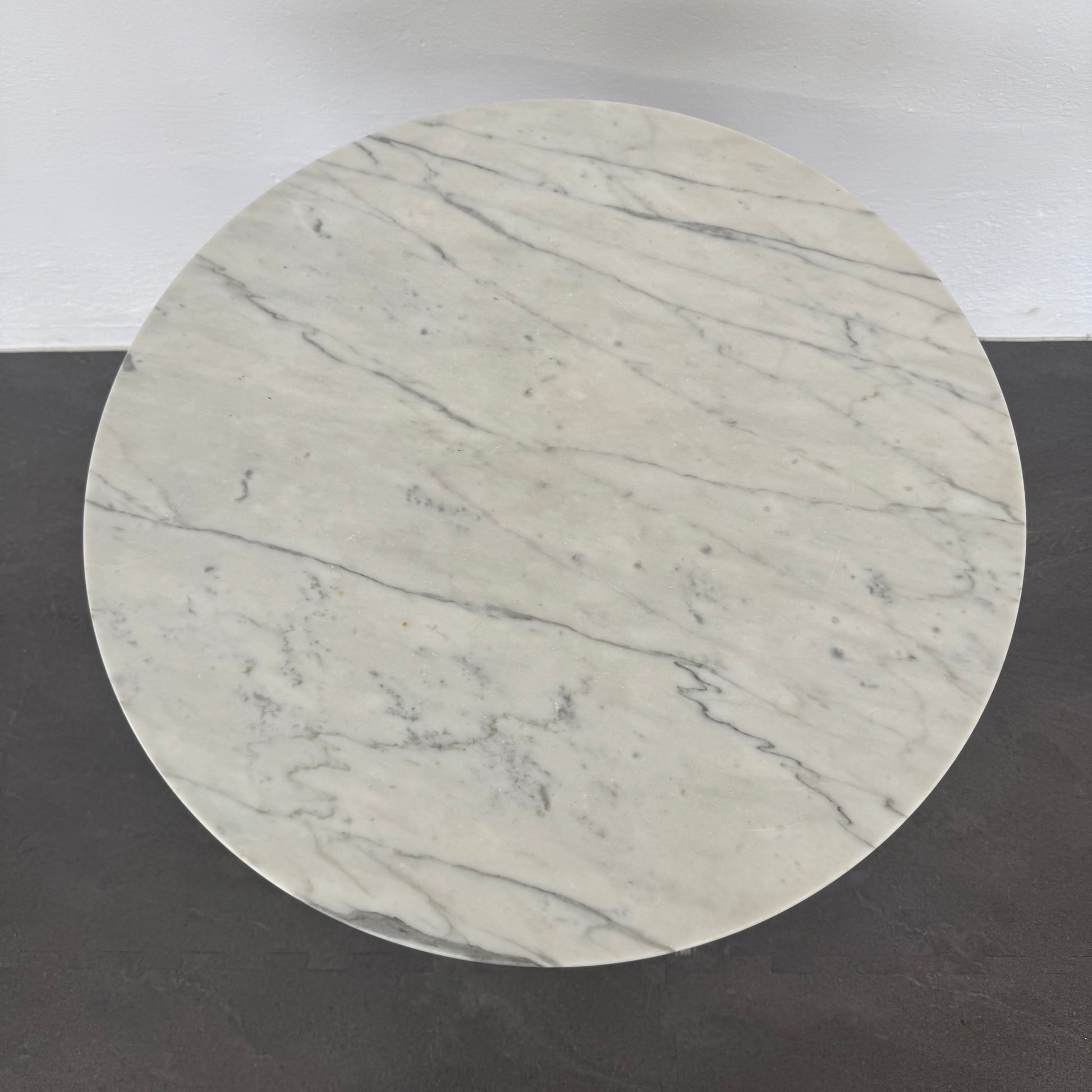 Top Design Classic Bistrotisch Detailfoto Tischplatte