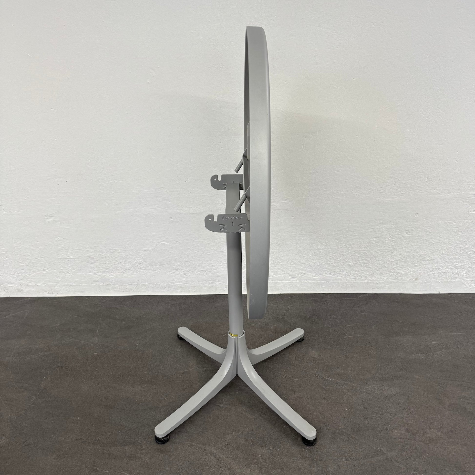 Schaffner Pixolit Gartentisch mit grauem Alufuss