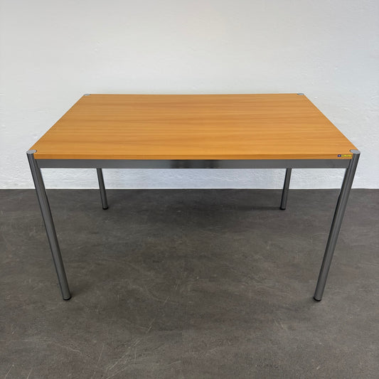 Ergodata Multi Desk Rondo Sitzungstisch mit Tischplatte in Birnbaunfurnier