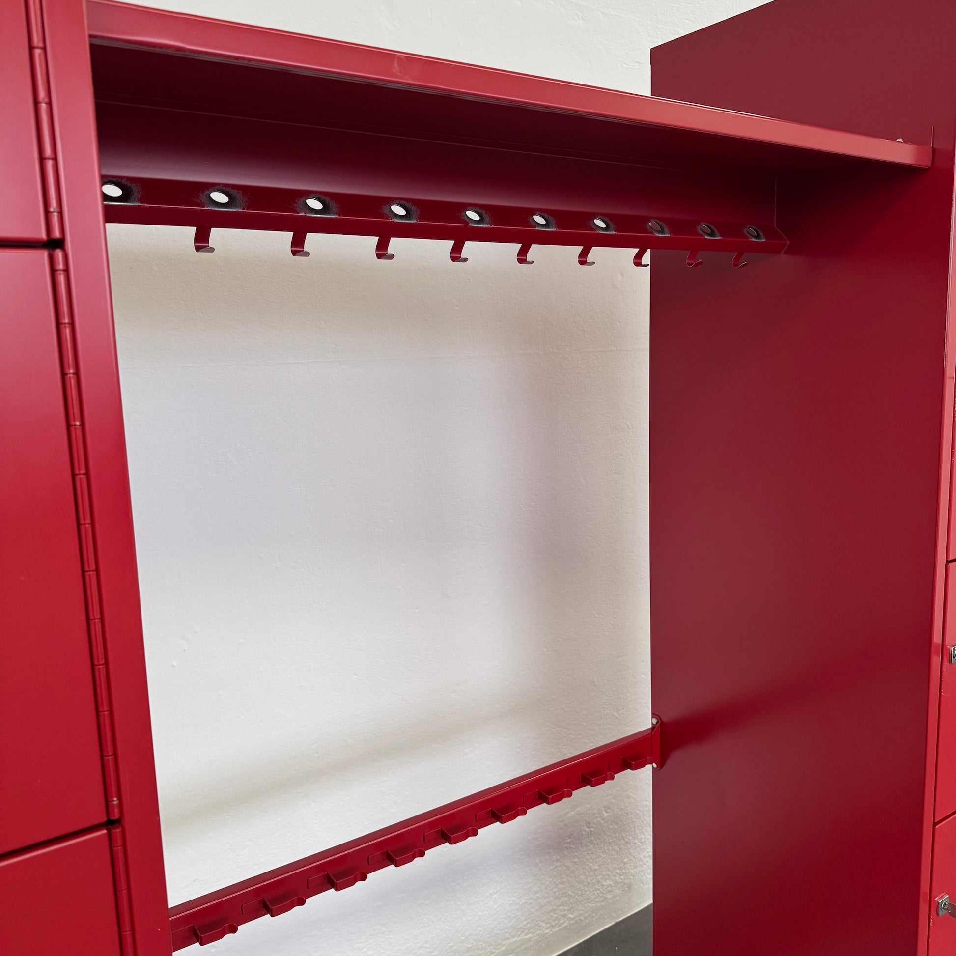 C + P Classic Garderobenspind Detailfoto Kleiderhaken