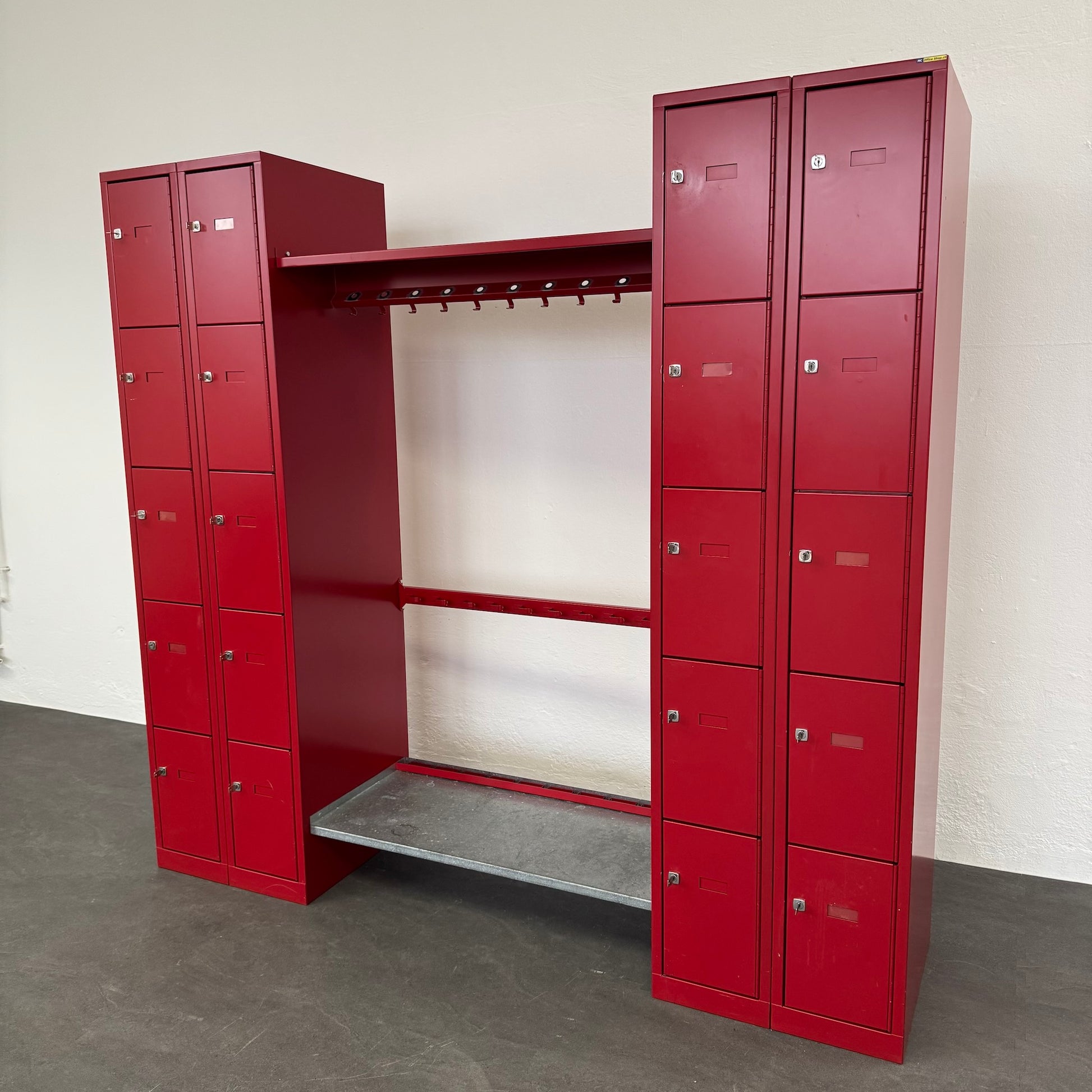 C + P Classic Garderobenspind Ansicht von rechts