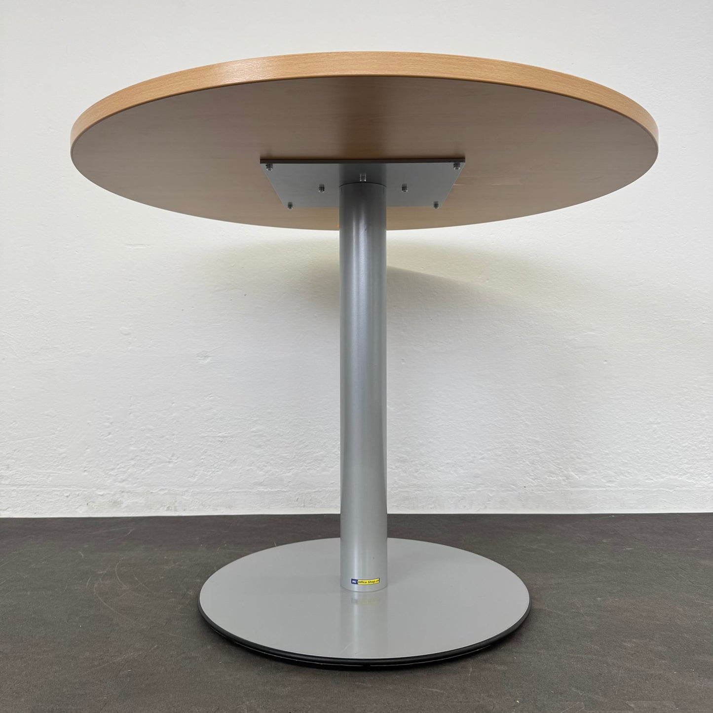 Hund Büromöbel Varicon Besprechungstisch  mit GEstell Silbergrau