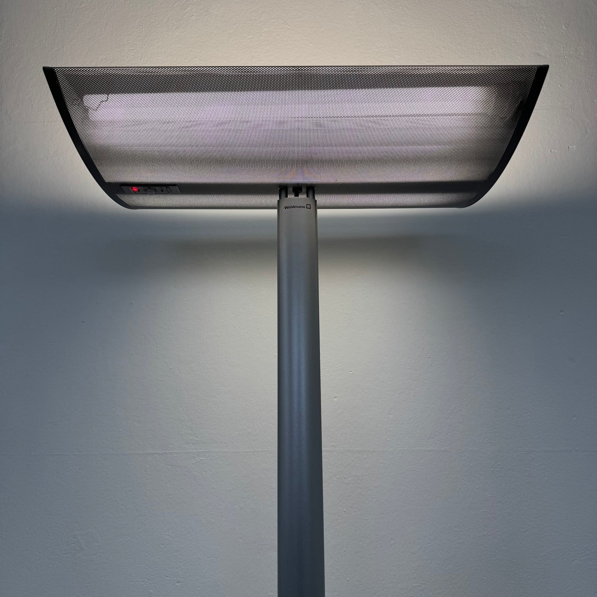 Waldmann Legato P Indirekt-/Direktleuchte Ansicht von unten