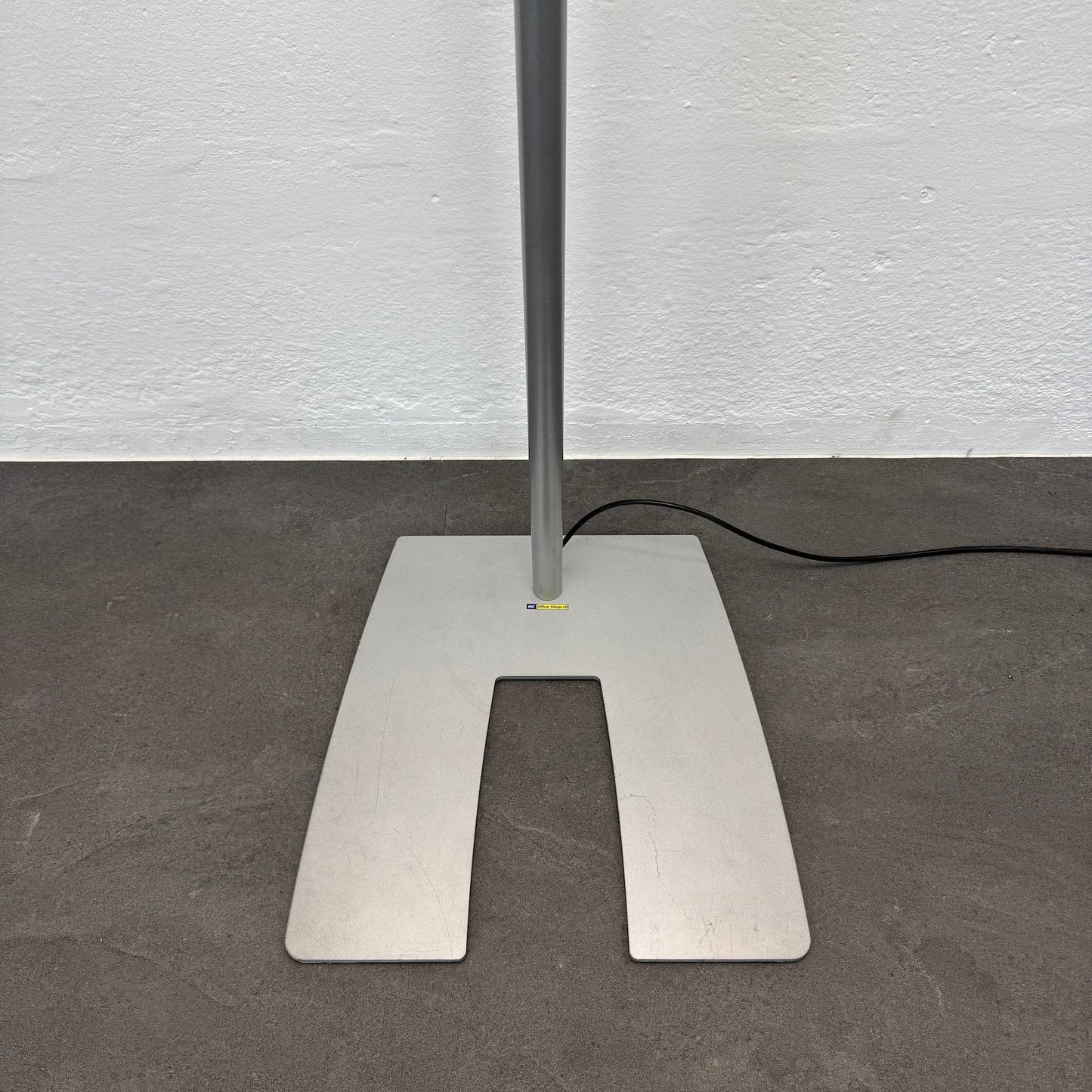 Waldamnn EOS DVS 455P Indirekt-/Direktleuchte Detailfoto Standfuss