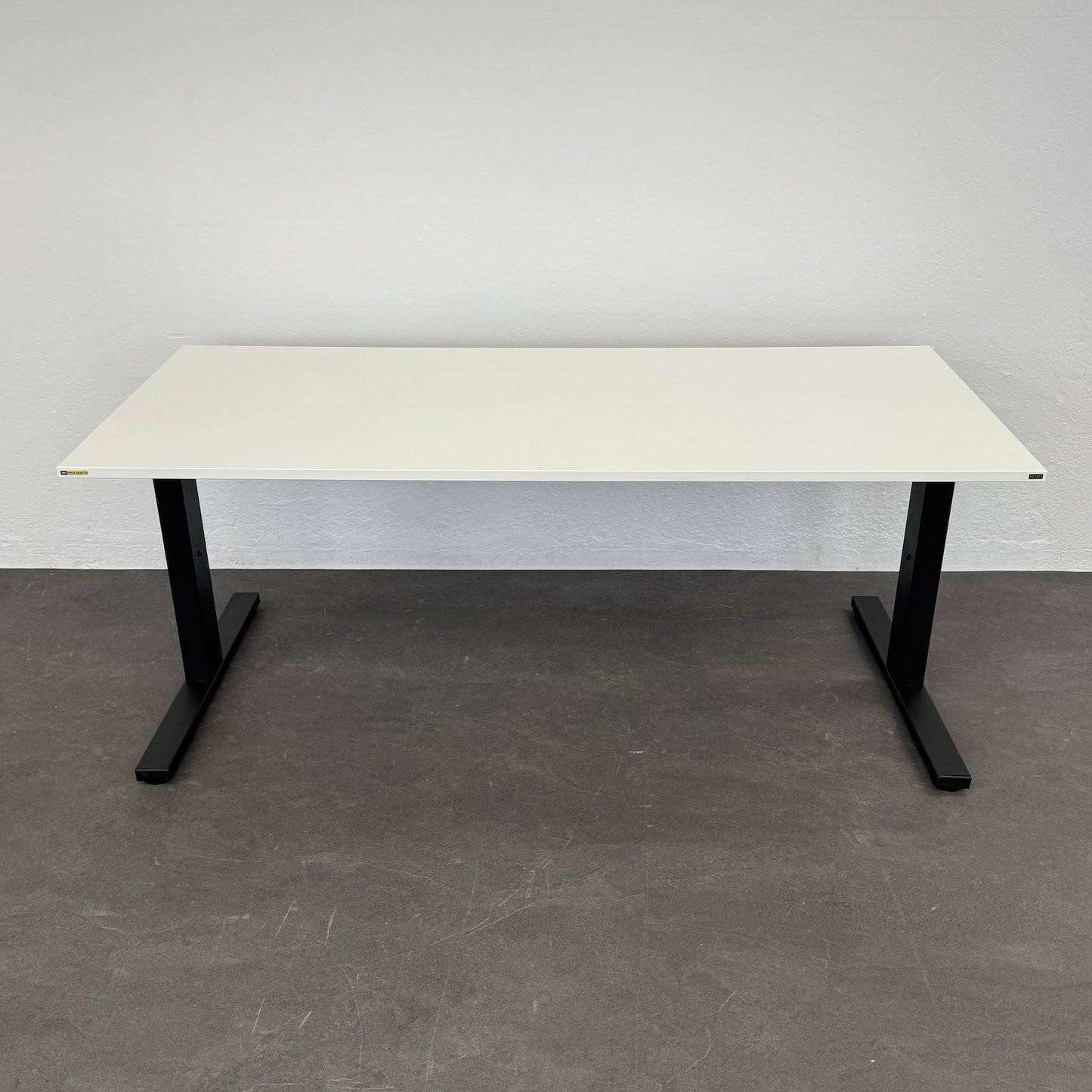 Echo Vario Schreibtisch mit weisser Tischplatte