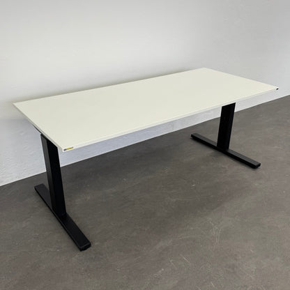 Echo Vario Schreibtisch 1800x800mm
