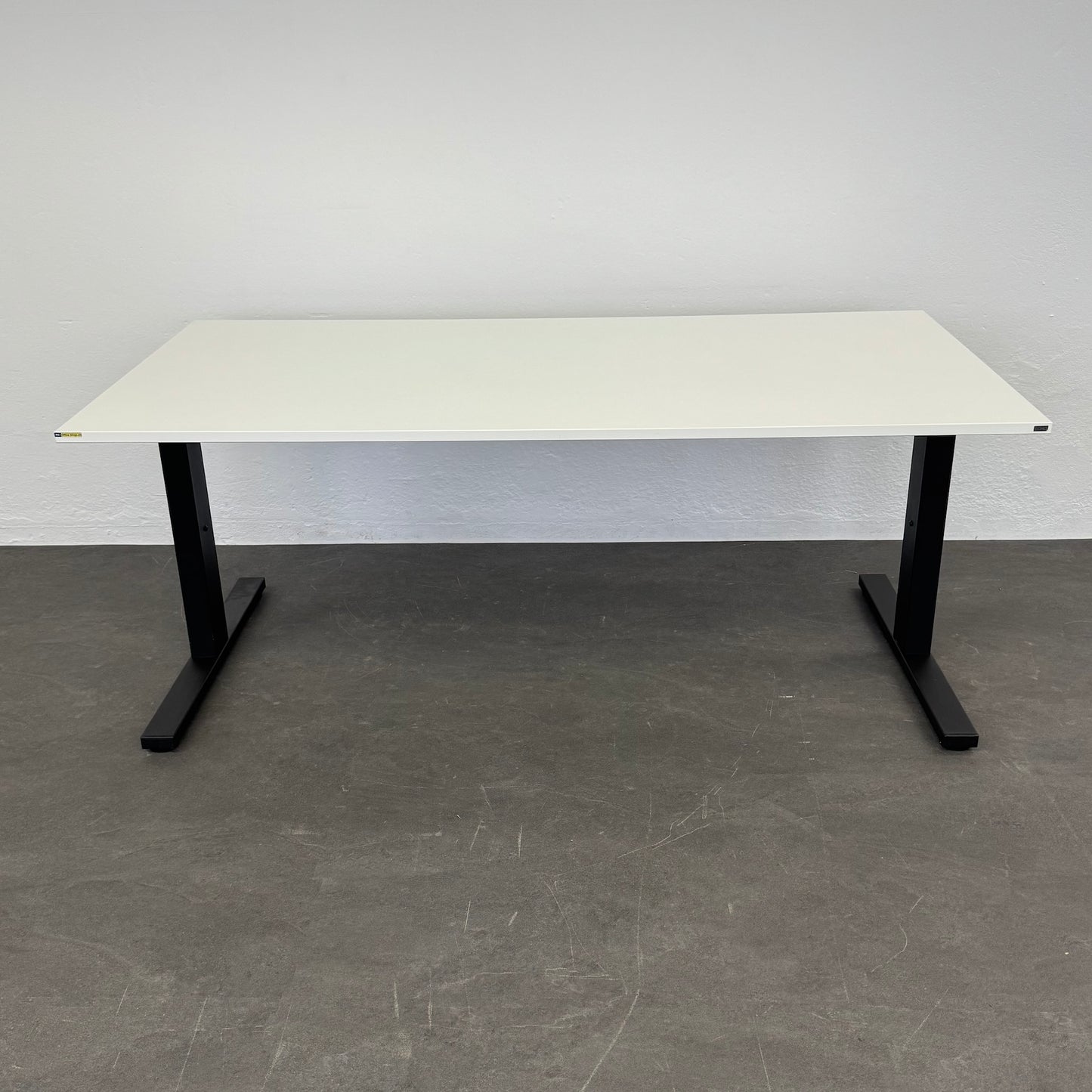 Echo Vario Schreibtisch mit weisser Tischplatte