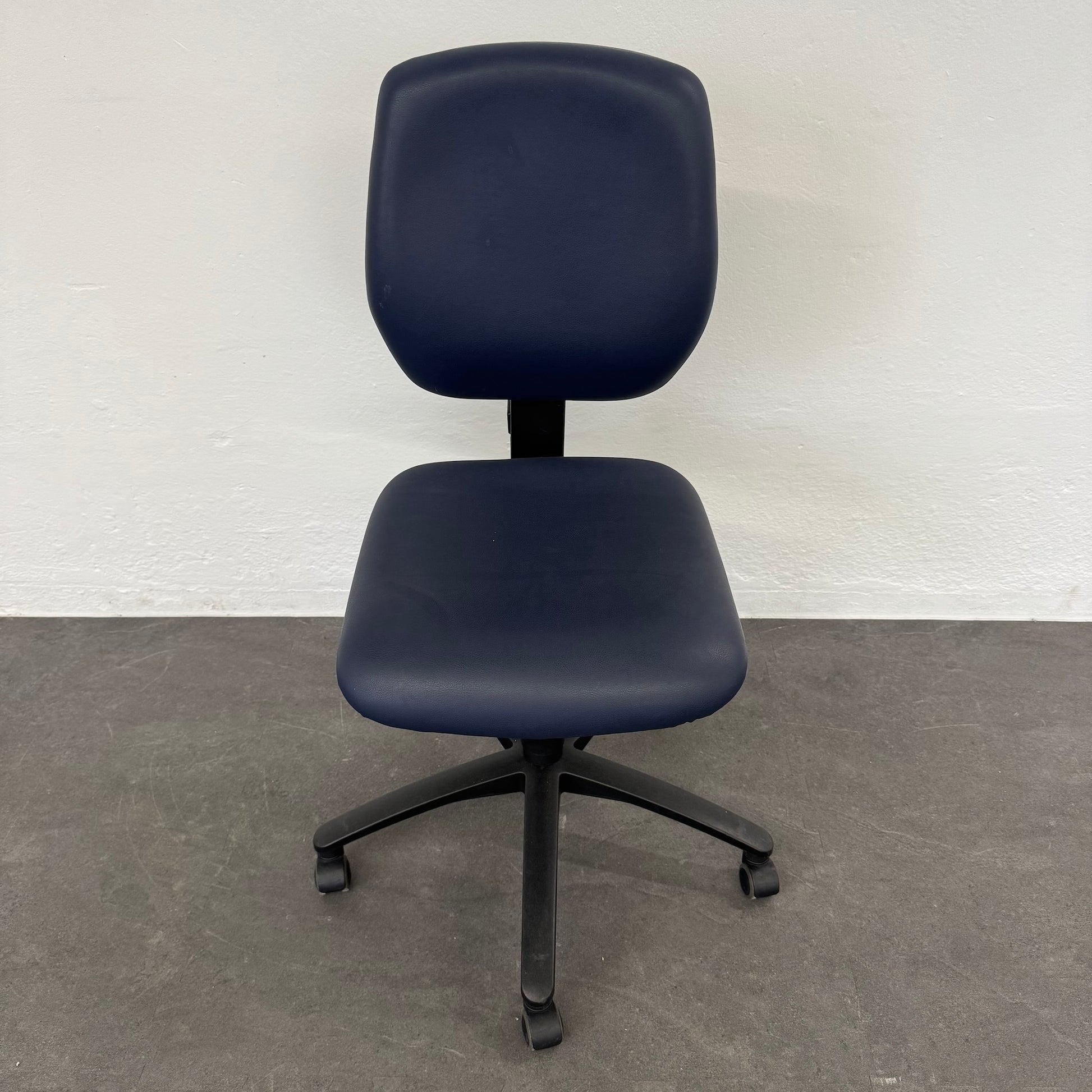 Dauphin Classic Arbeitsdrehstuhl mit Kunstleder Dunkelblau