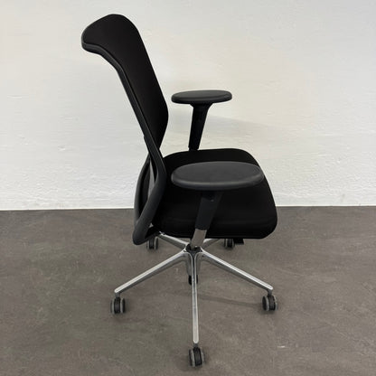 Vitra ID Mesh Bürodrehstuhl mit Fusskreuz Aluminium Poliert