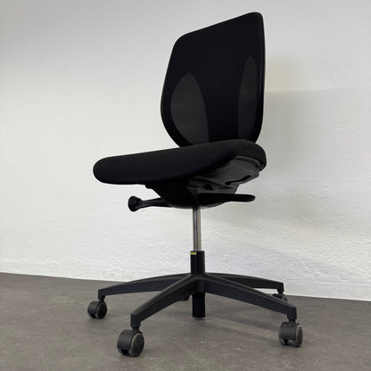 Giroflex G353 Bürodrehstuhl seitliche Ansicht von rechts