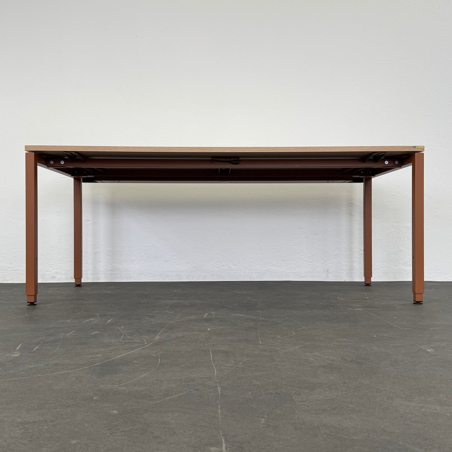 Lista Office Motion Schreibtisch Ansicht von unten