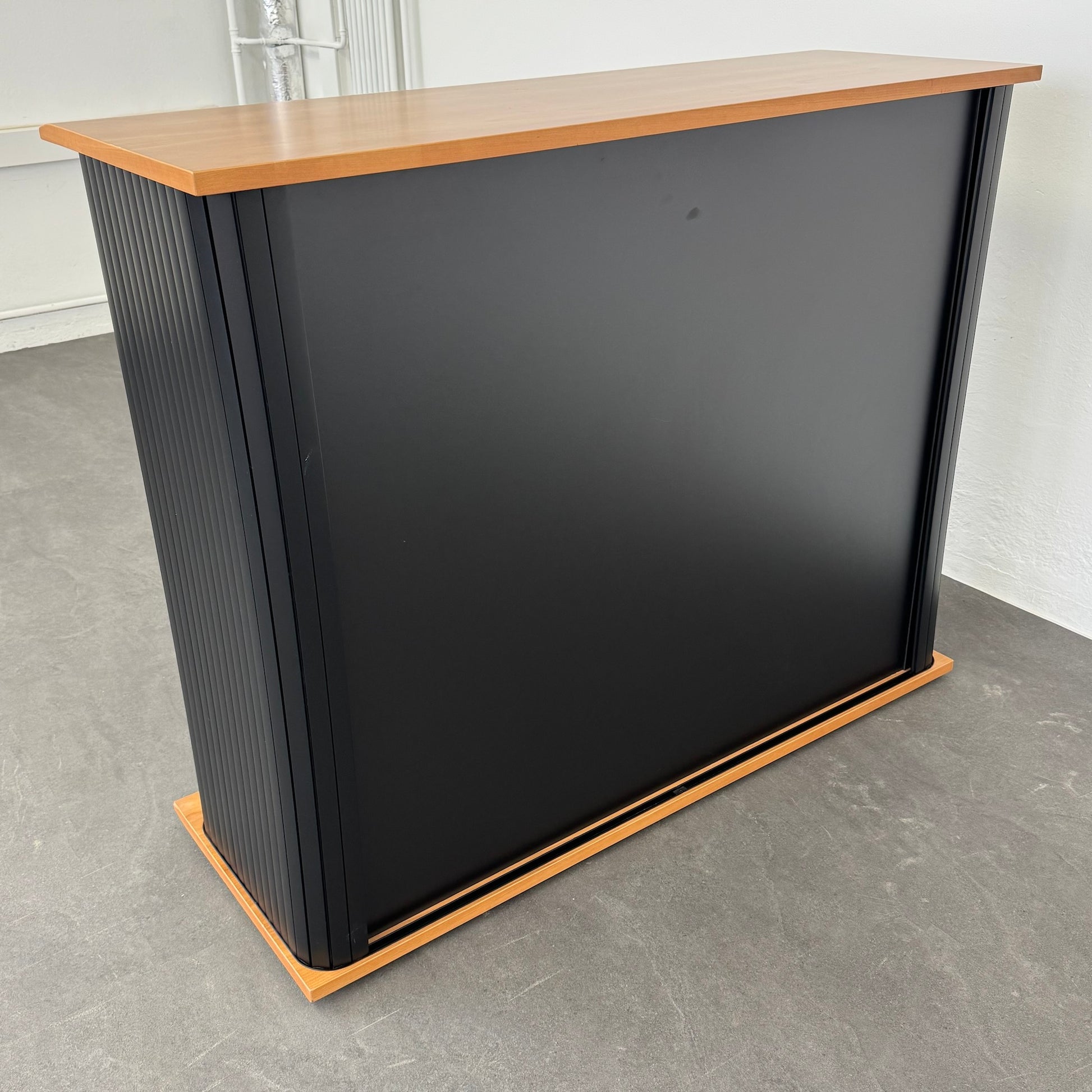 Sitag Ascent Lateralschrank Ansciht von hinten