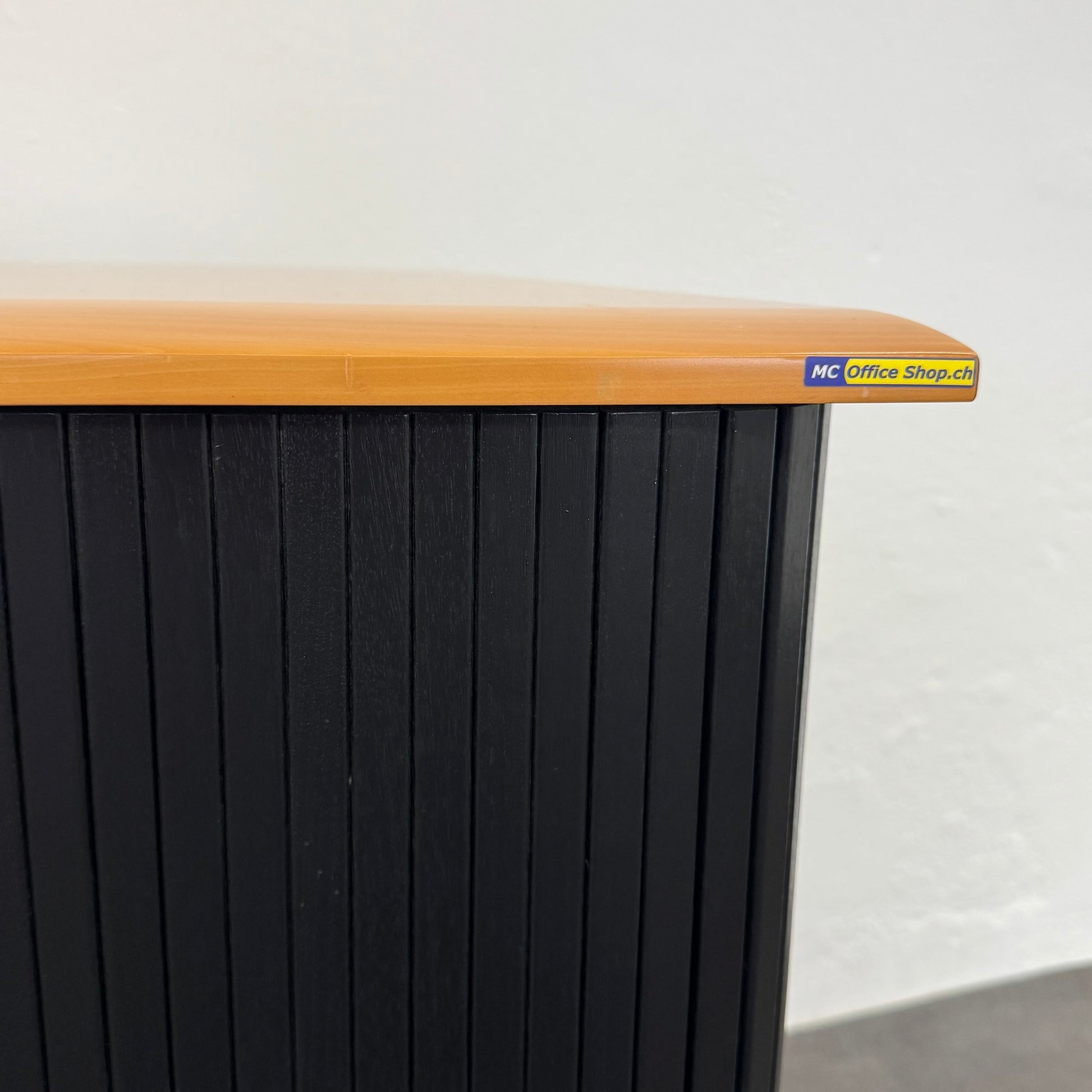 Sitag Ascent Lateralschrank Detailfoto Ecke oben rechts