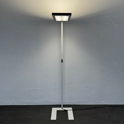 Waldamnn Lavigo LED Stehleuchte in Weiss