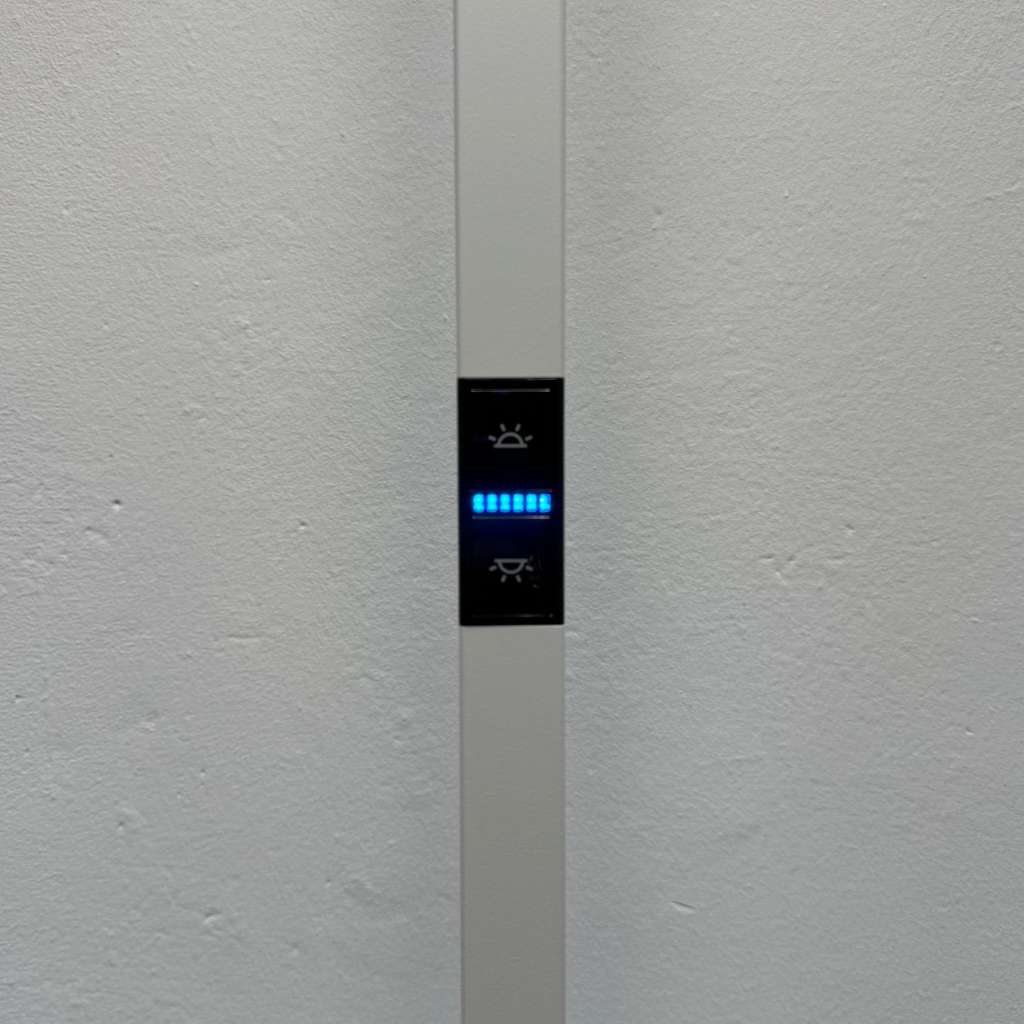 Waldamnn Lavigo LED Stehleuchte Detailfoto Steuerung